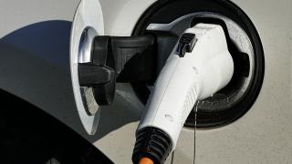 electric-car-2862381_1920 - Afbeelding van Wolfgang Eckert via Pixabay